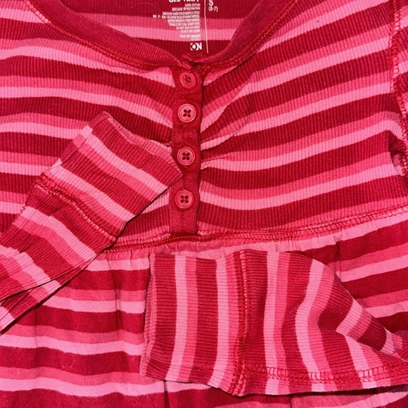 OLD NAVY Long Sleeve Girls Red and Pink Top Small 6/7 - Picture 4 of 5